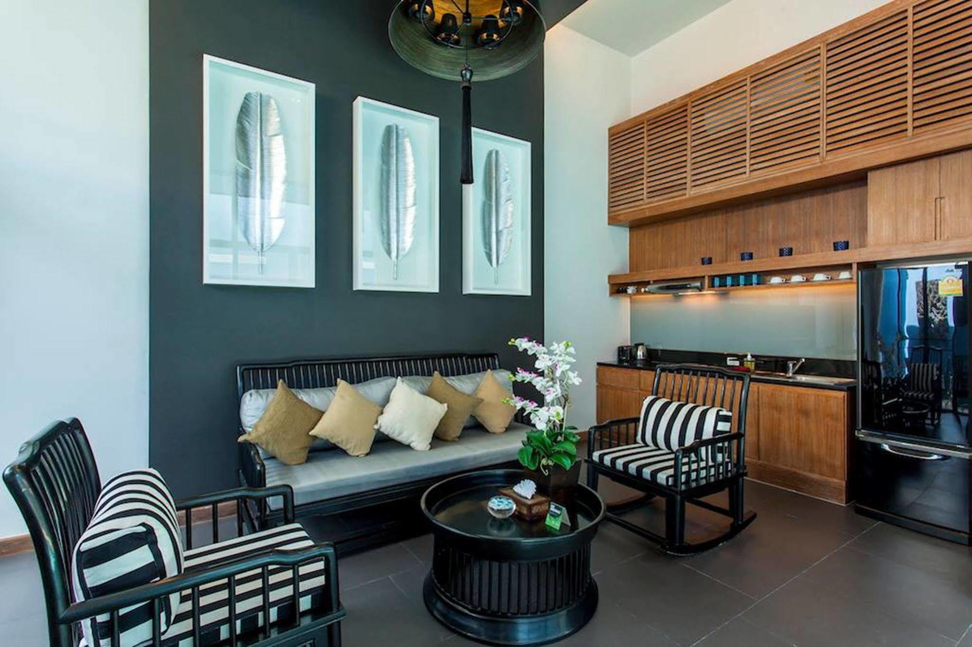 วิงส์ ภูเก็ต วิลลา บาย ทู วิลลา ฮอลิเดย์ Hotel Phuket ภายนอก รูปภาพ