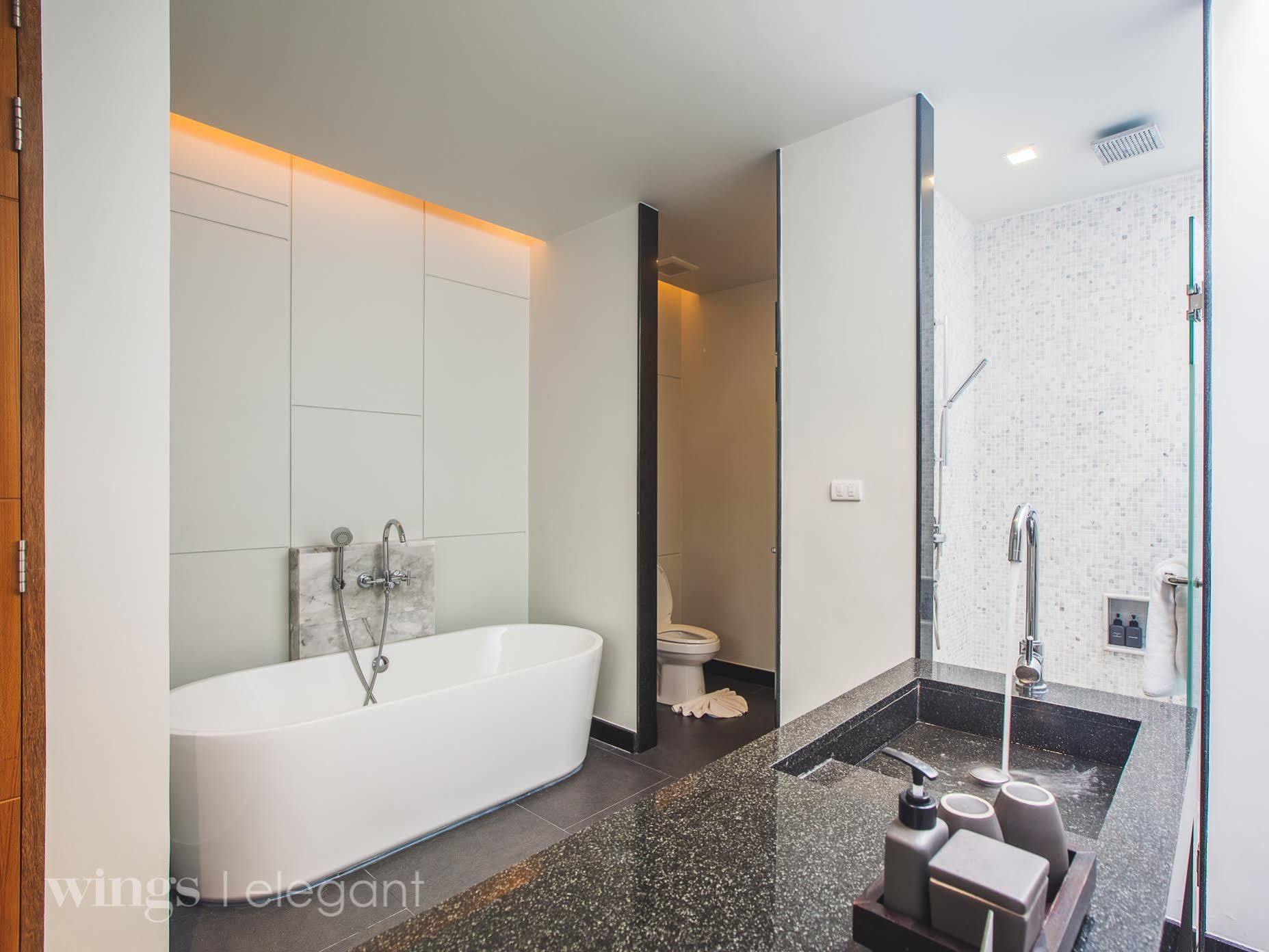 วิงส์ ภูเก็ต วิลลา บาย ทู วิลลา ฮอลิเดย์ Hotel Phuket ภายนอก รูปภาพ